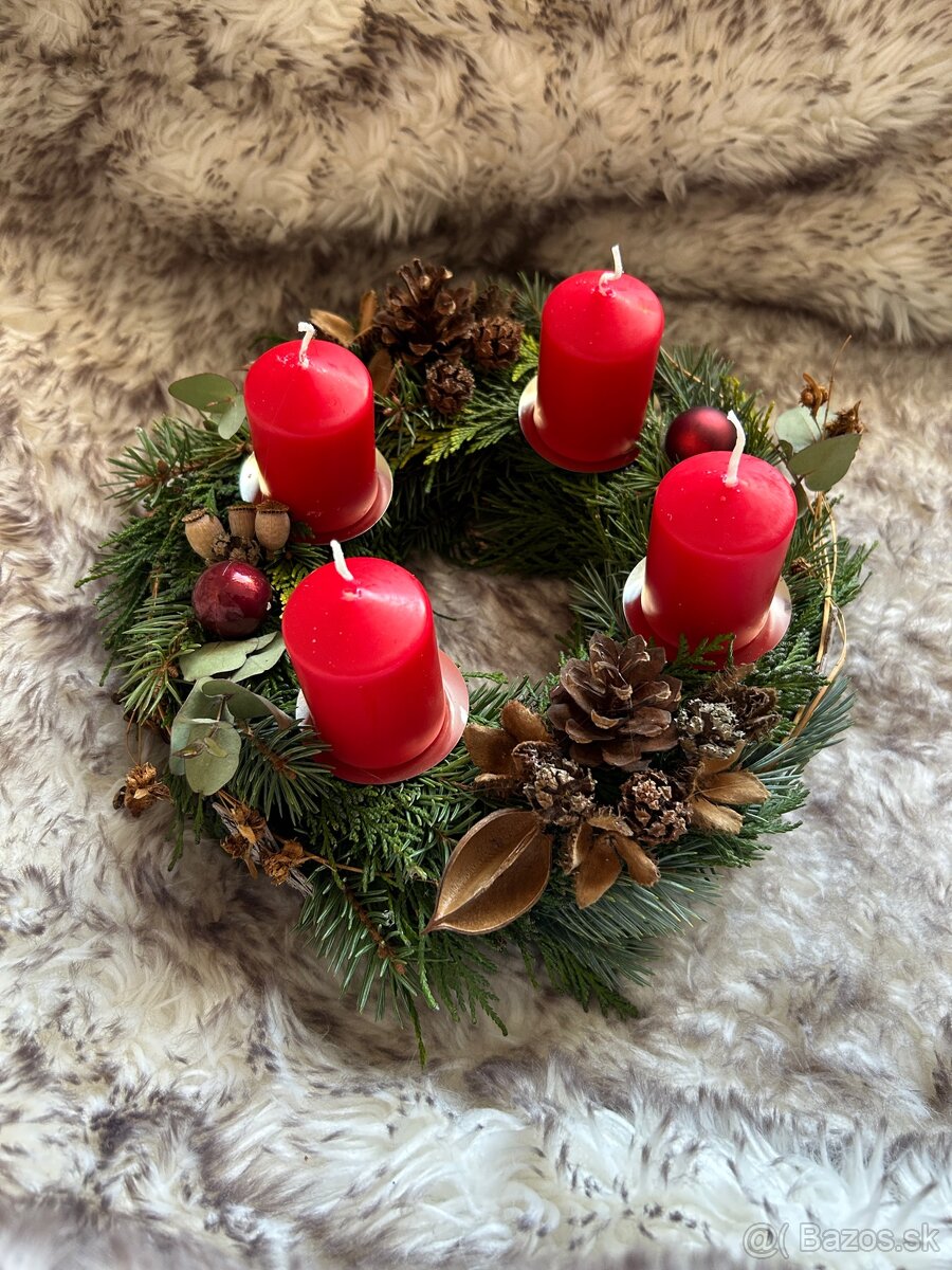 Adventný veniec (živý)