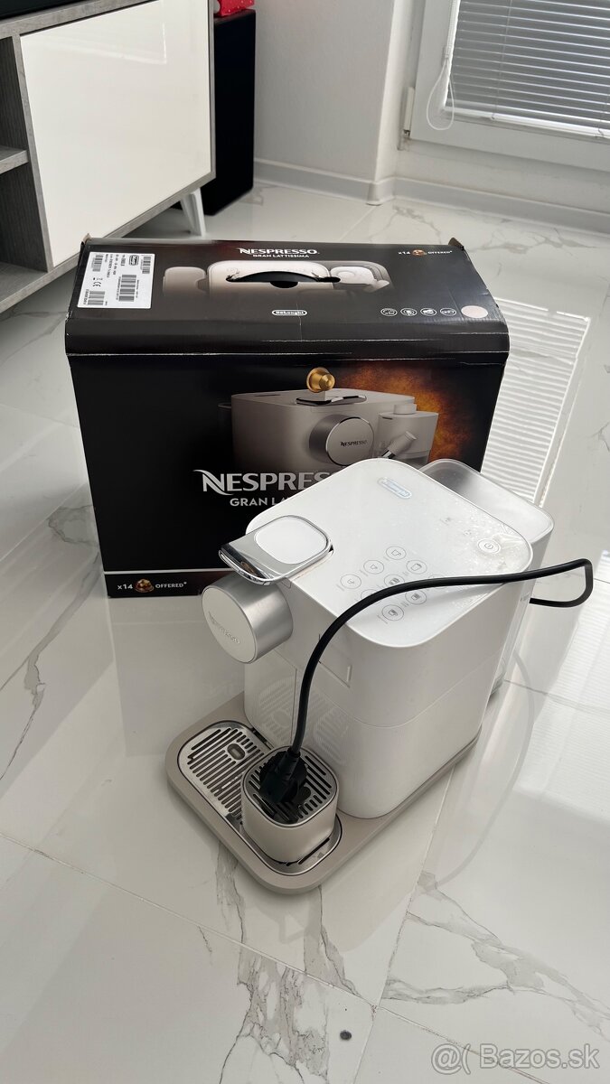 P: Kávovar Nespresso