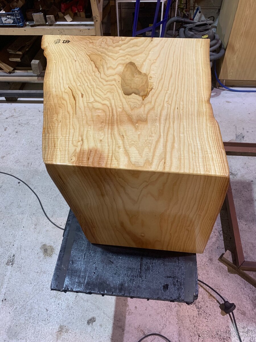 Konferenčný stolík