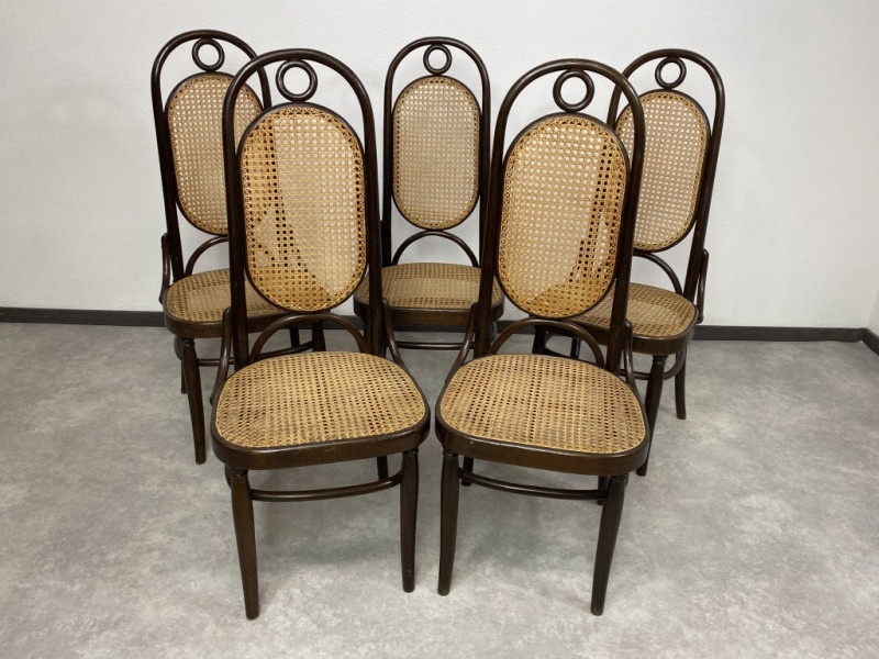 Stoličky vypletané ratanom Thonet nr.17
