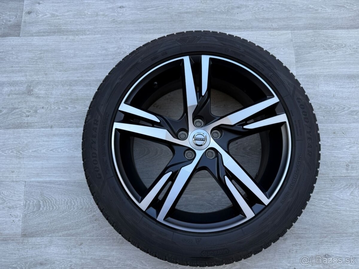 R19 KOLA VOLVO XC40/V90CC 235/50/19 R-DESIGN REF