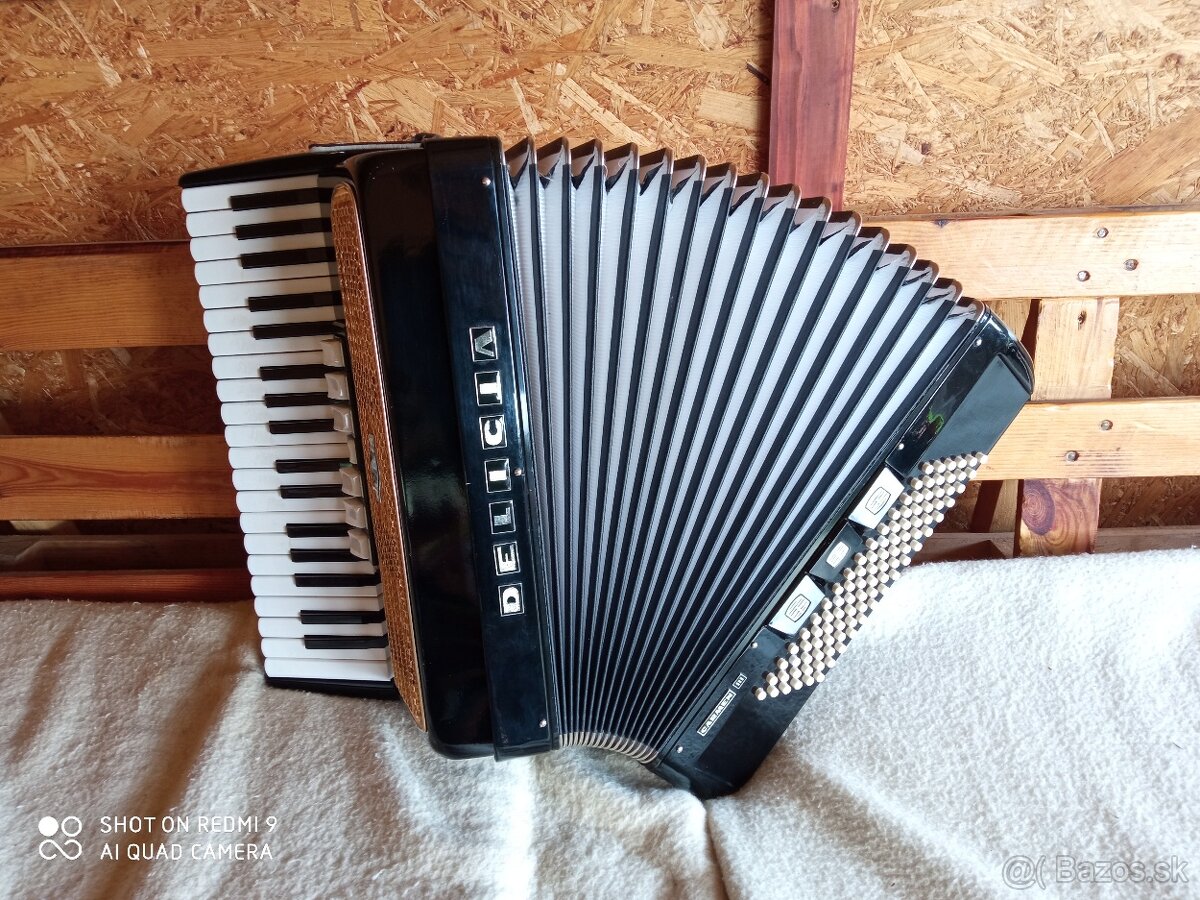 Delicia Carmen III, 96bas