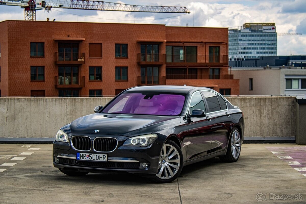 BMW Rad 7 750i 4.4 V8 - ZÁRUKA 1 rok/20000km a PREPIS V CENE