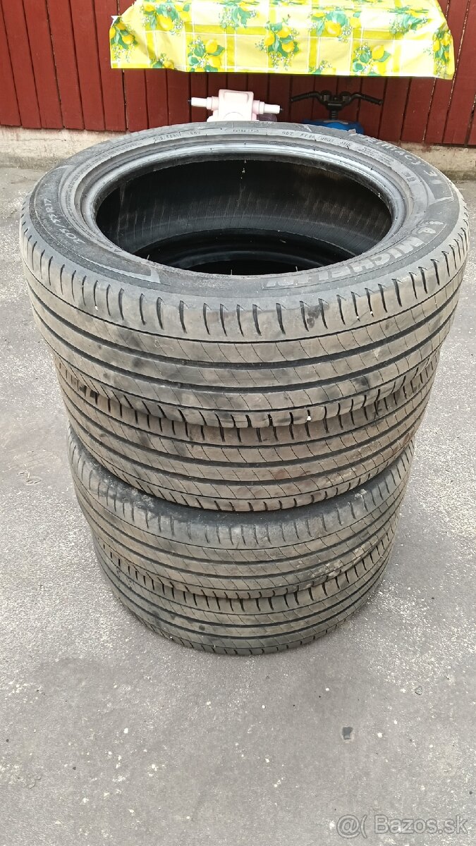 PNEU letné 205/55 R17 50€/4ks