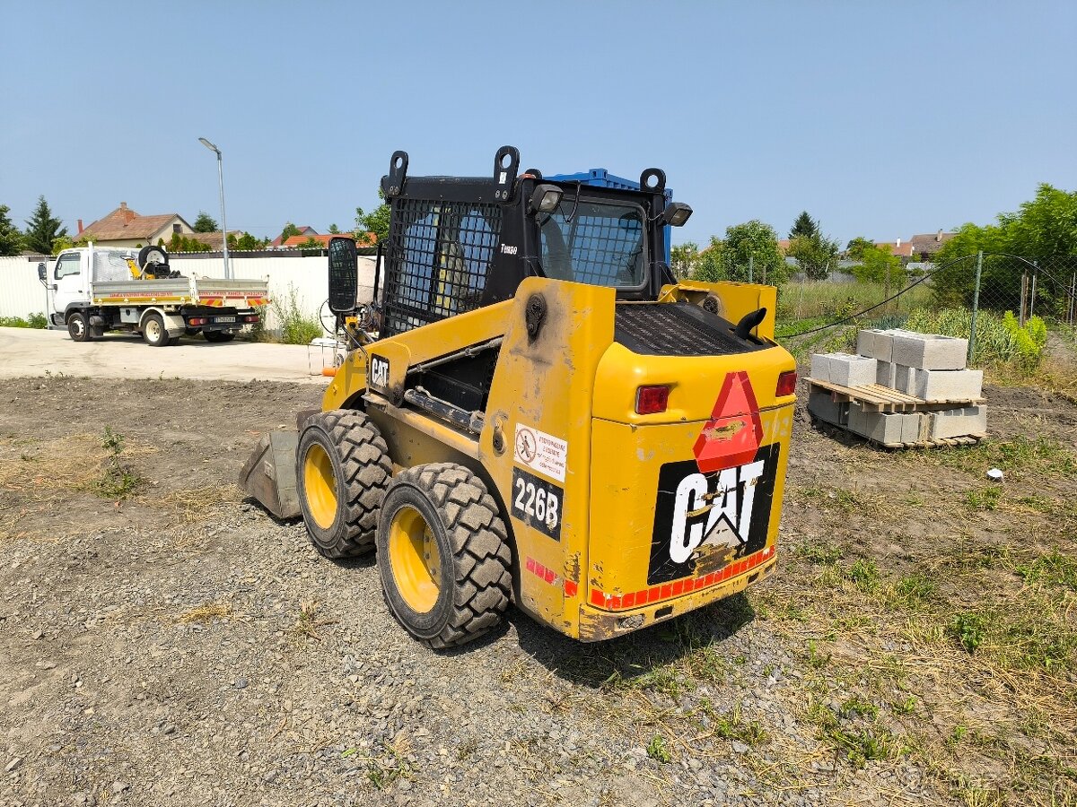 Cat 226B