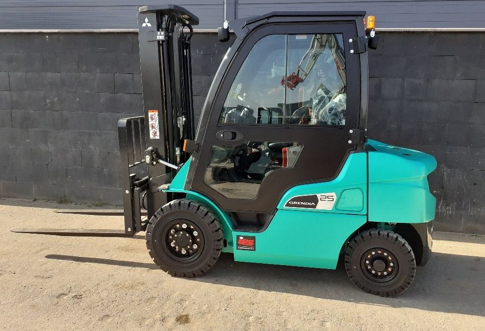 VZV MITSUBISHI 2,5T DIESEL