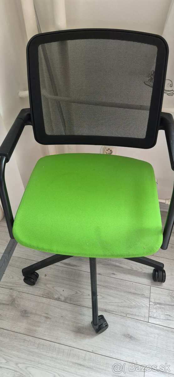 Kancelárske kreslo