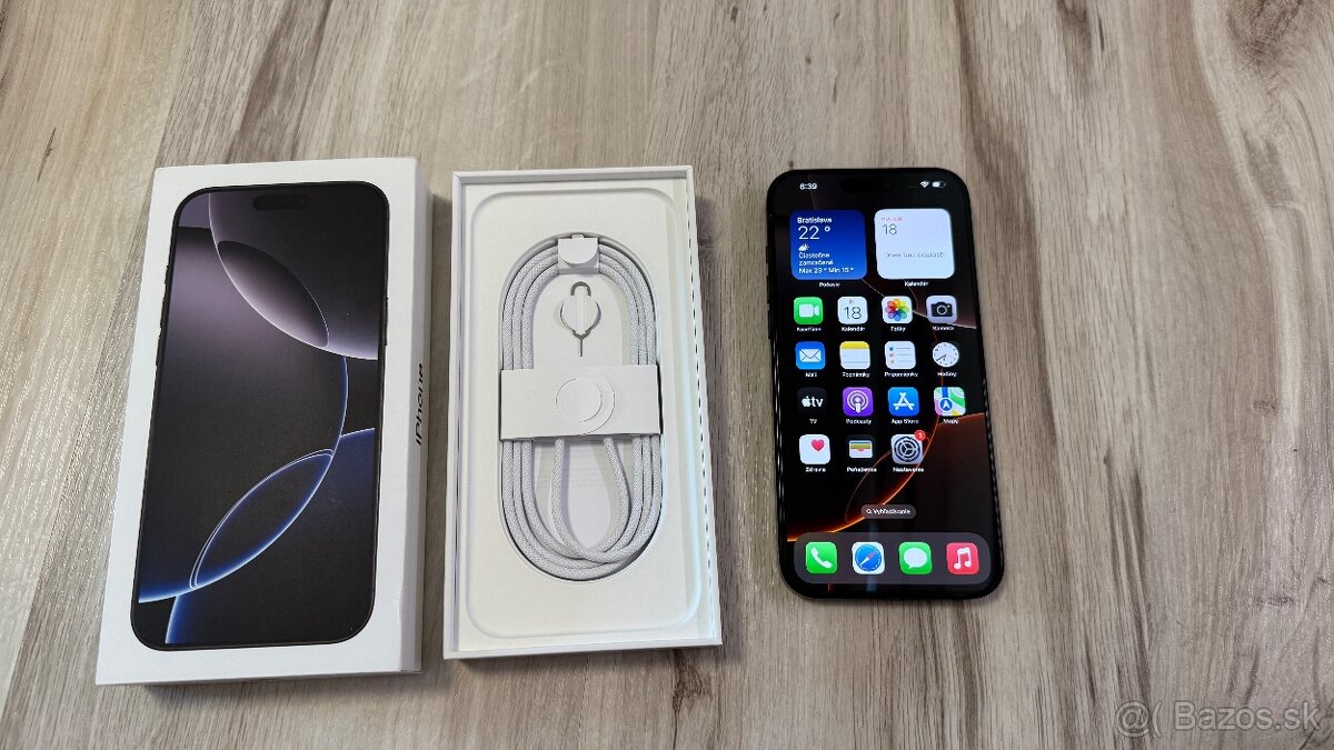 Vymenim novy iPhone 16 Pro Max zaruka 2 roky - nalepene sklo