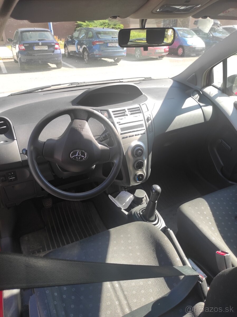 Predám Toyota Yaris 1,0