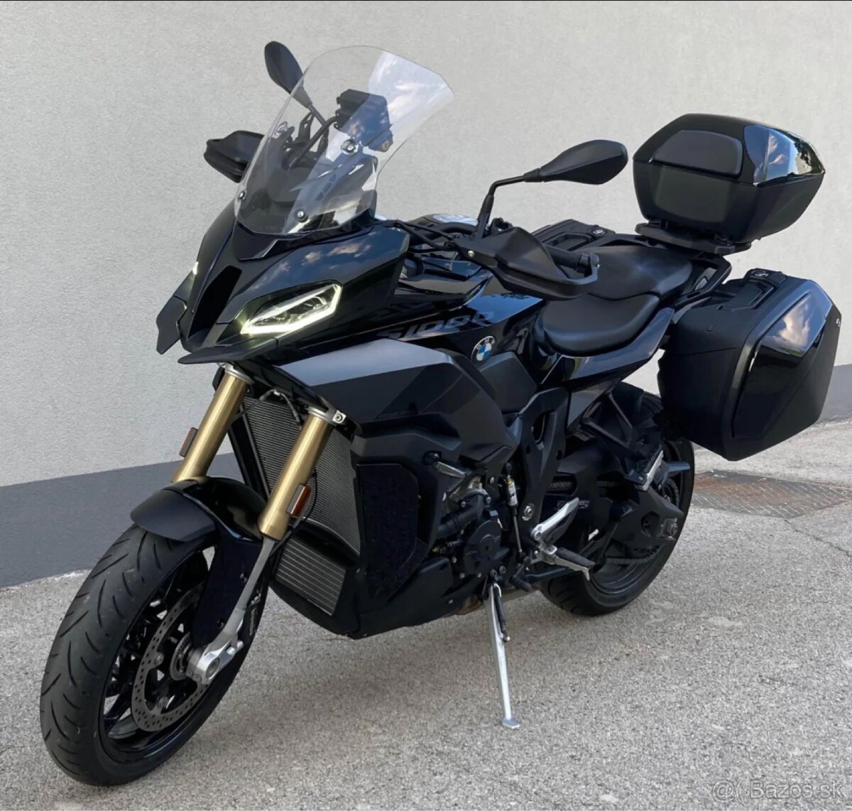 BMW S1000XR