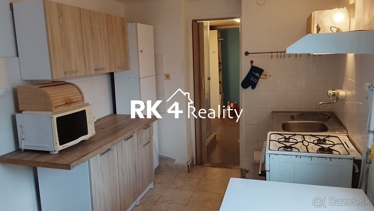 RK4 - NA PREDAJ - 4 izbový rodinný dom , DIAKOVCE