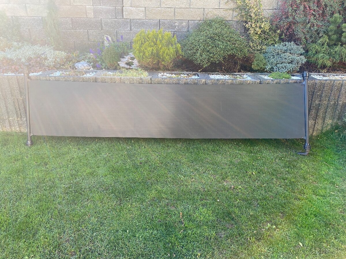 Solarny panel na bazen