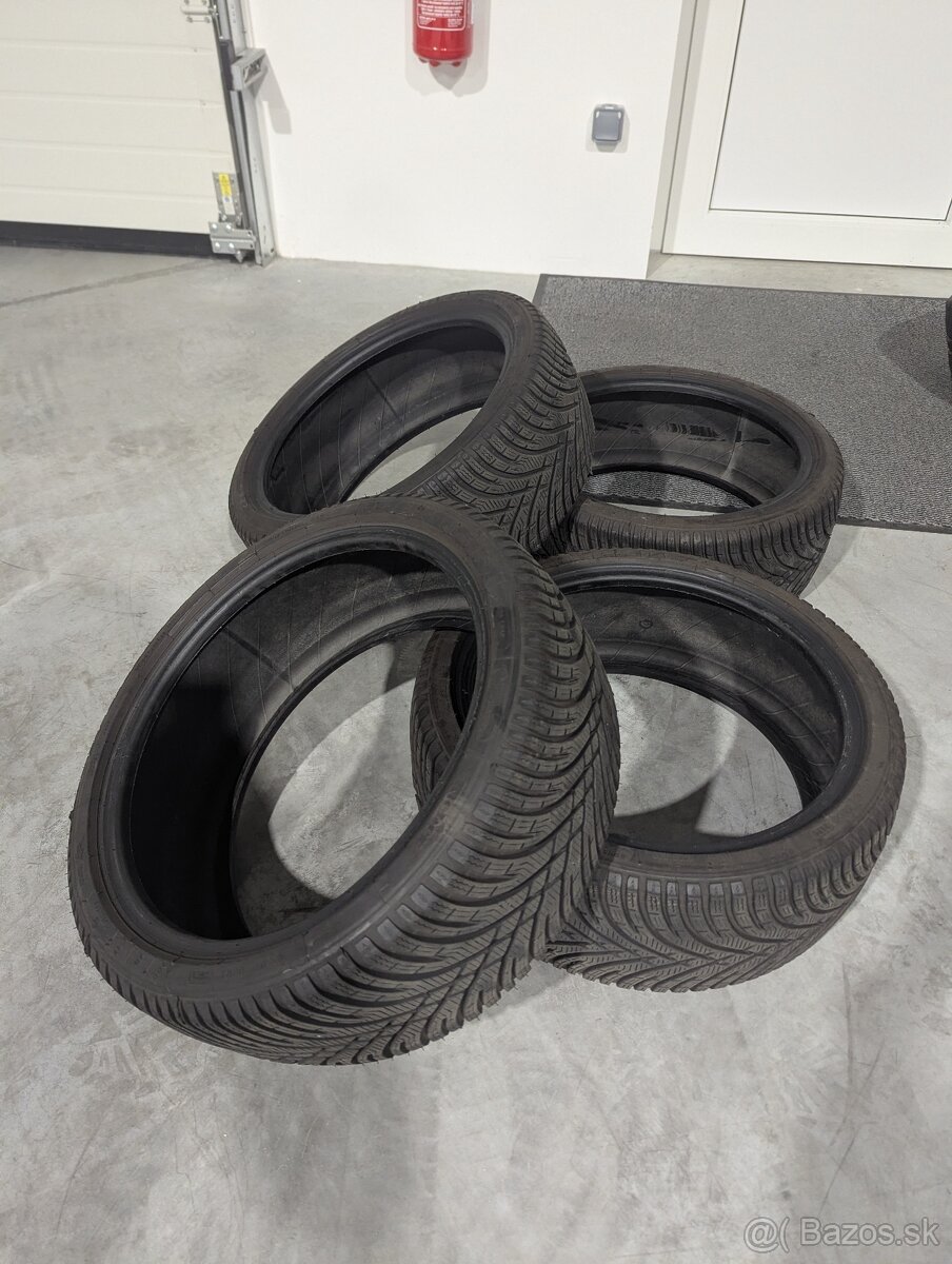 Kleber zimné pneu 205/40/r17 (z Abarthu)