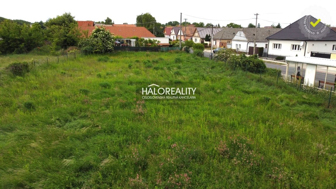 HALO reality - Predaj, pozemok   1515 m2 Šoporňa - EXKLUZÍVN