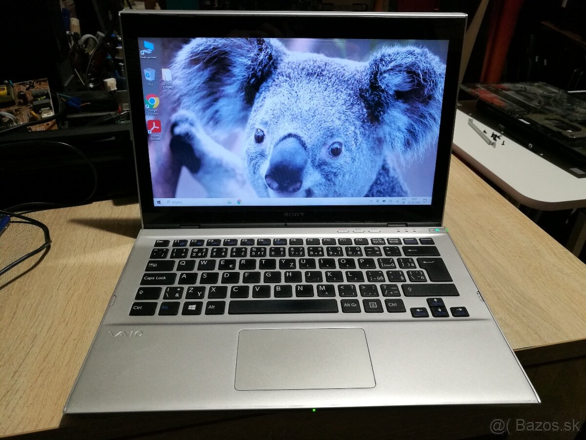 Sony. 13,3“. Dotyková obrazovka.