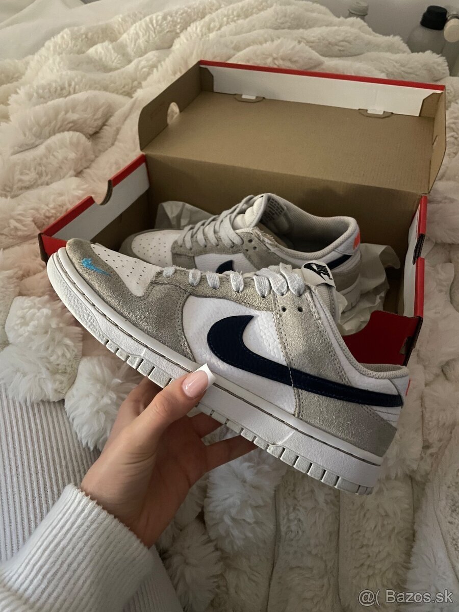 Nike Dunk low mini swoosh midnight navy