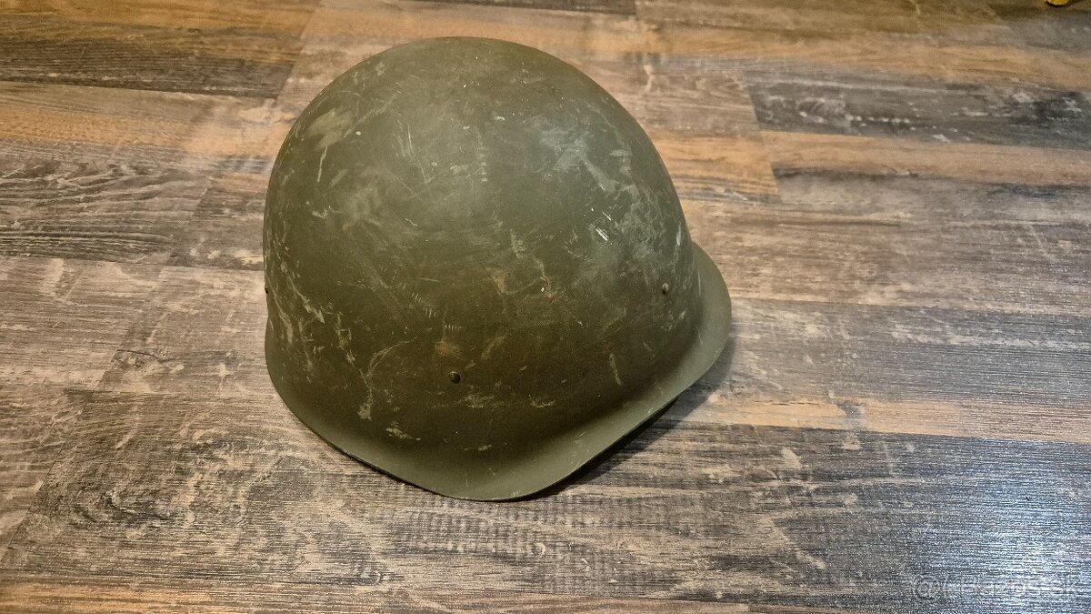 Predam vojensku helmu