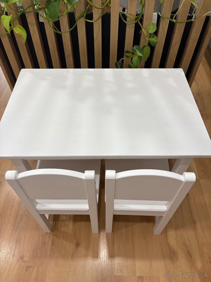 Detsky stol so stolickamk