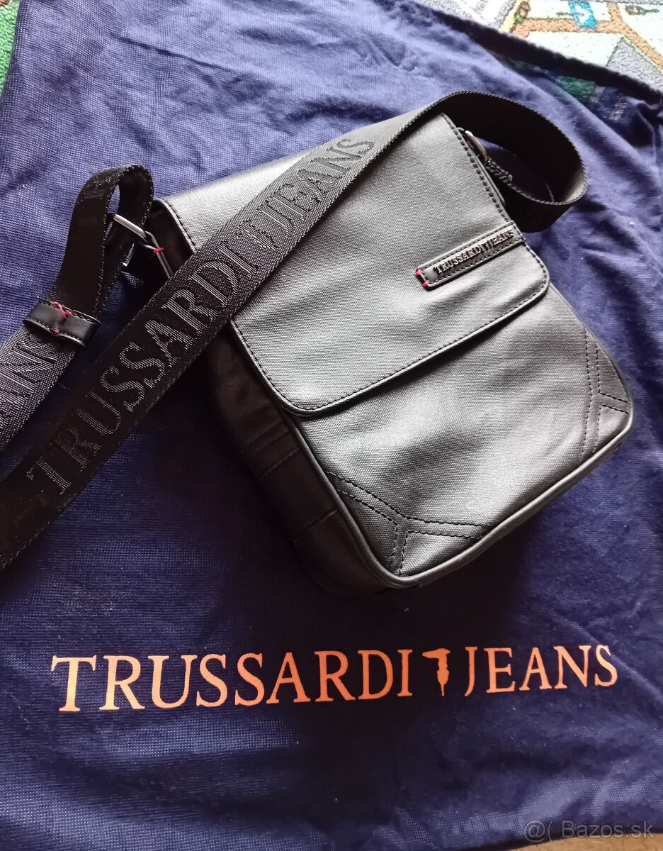 Trussardi crossbody 26×21cm
