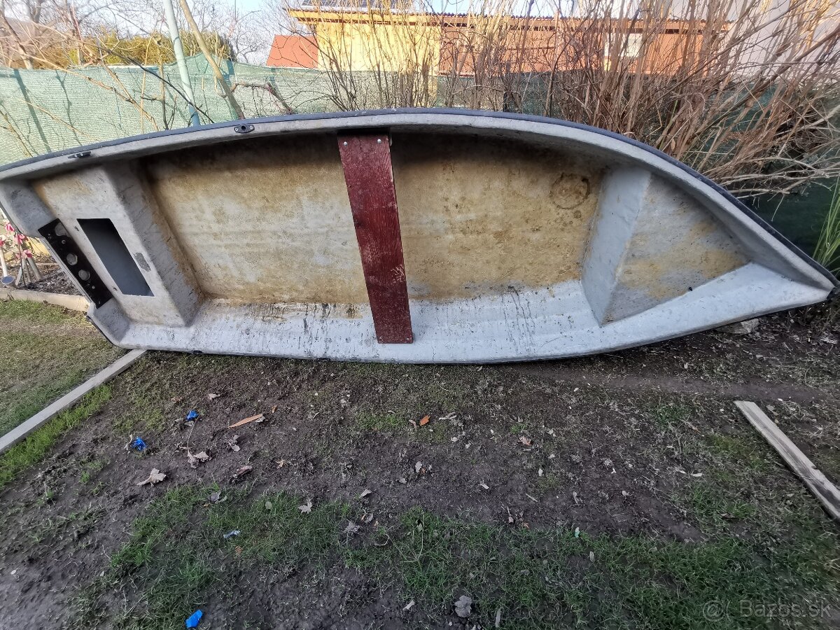 Laminátový čln 366cm