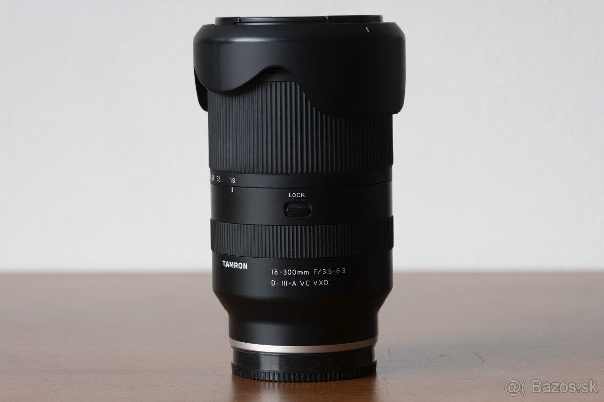 Tamron 18-300 mm f/3.5-6.3 Di III-A VC VXD Sony E-mount