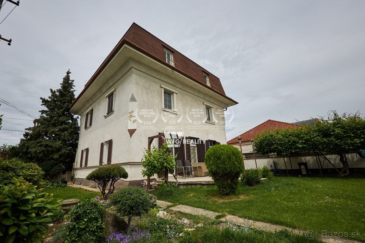 Krásny 2 generačný dom na predaj