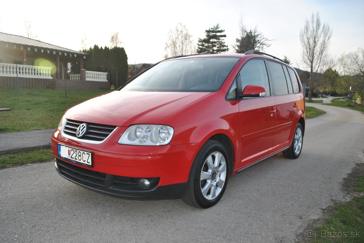 Volkswagen Touran 1.9 TDI DSG 7 miest Ťažné zariadenie