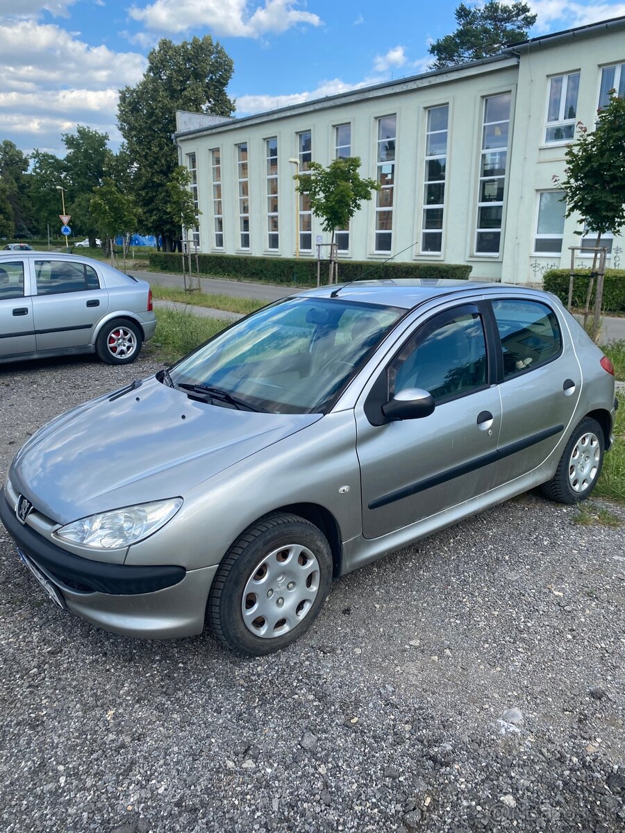 Peugeot 206 1.1