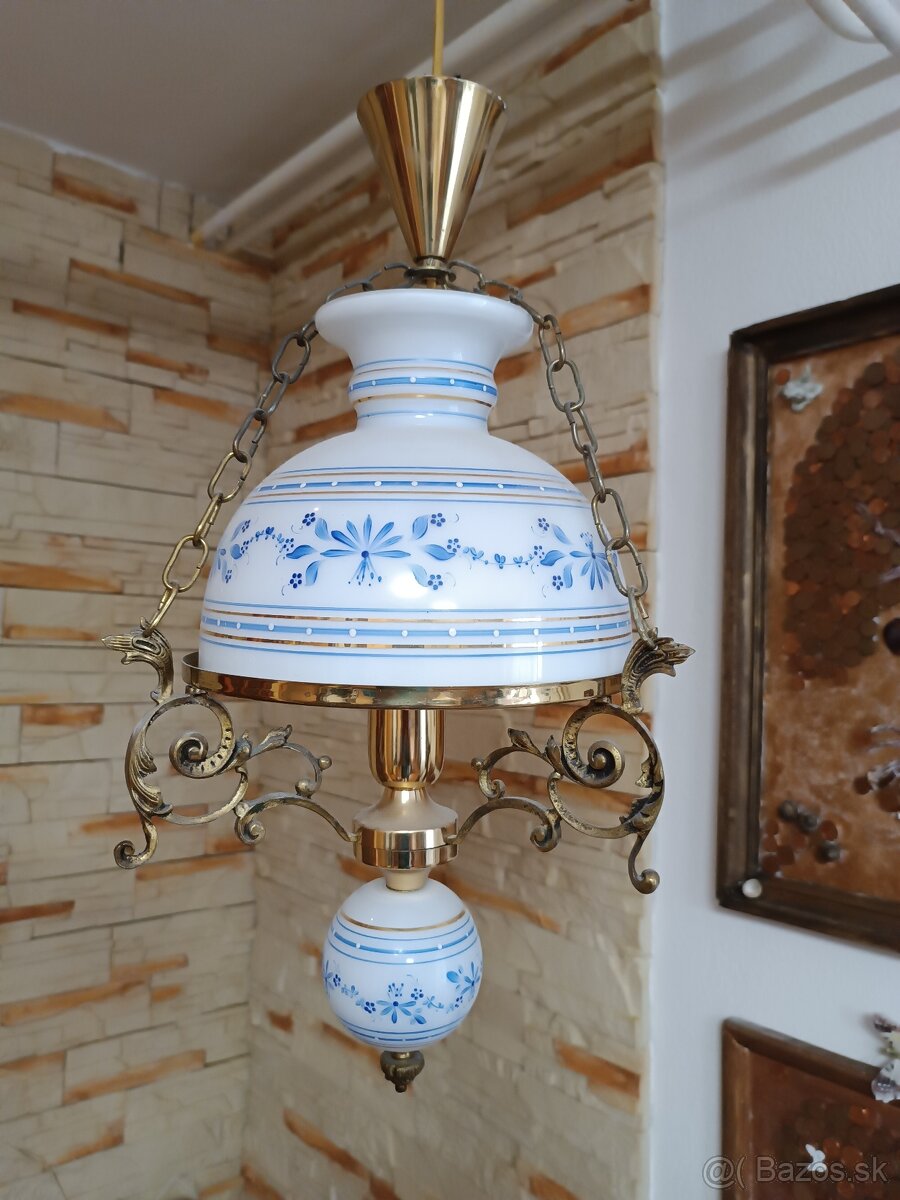 Porcelánový luster