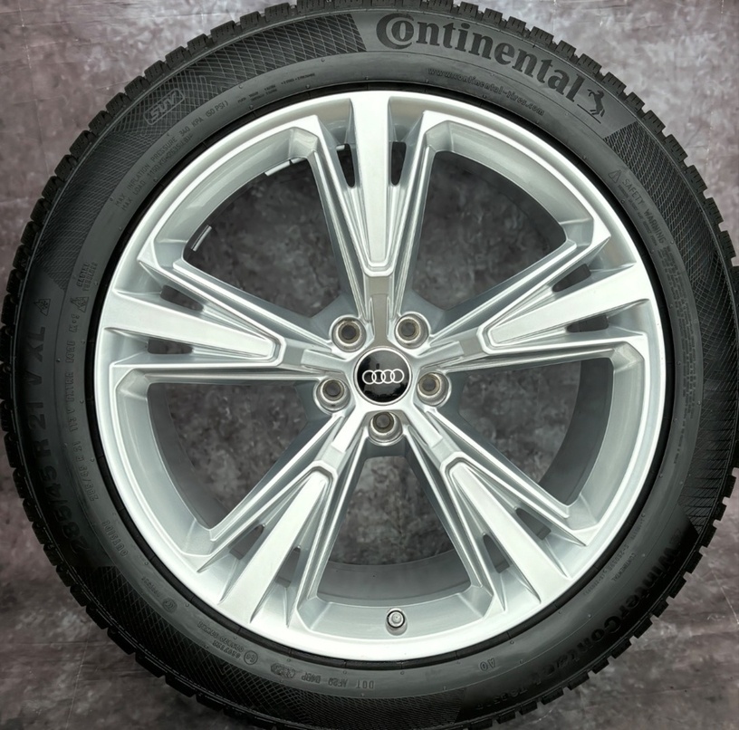 Zimní zánovni top sada Audi Q8 285/45R21 113V