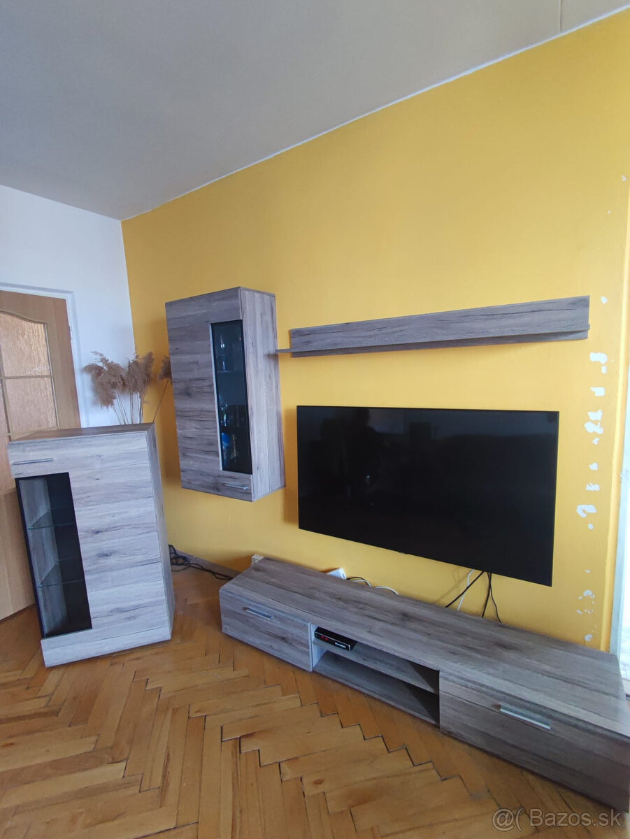 Obývacia stena (4 kusy)