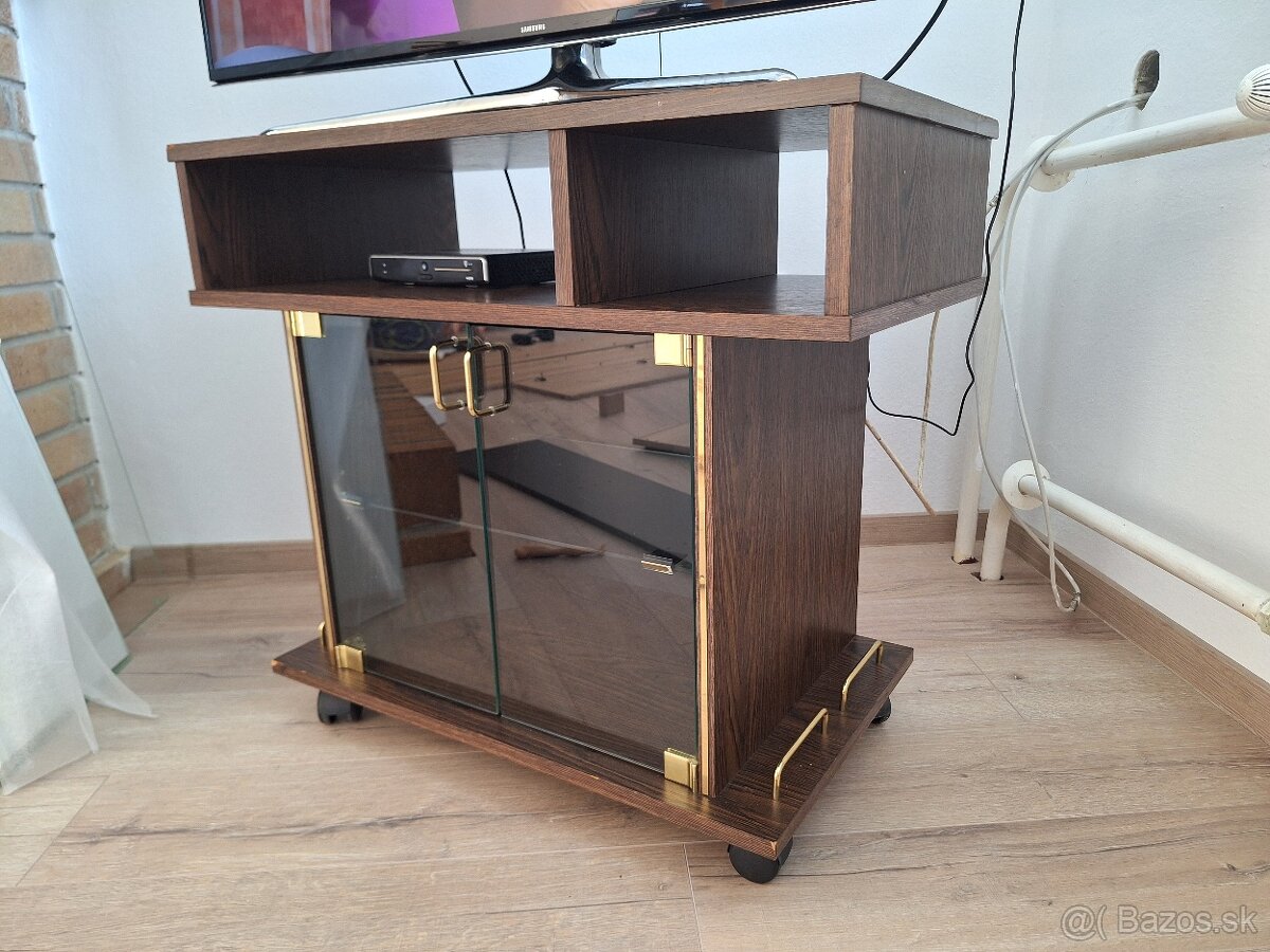 TV stolík