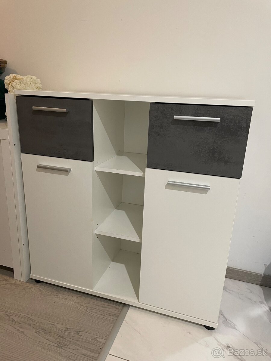 Komoda aj s prebalovacim pultom