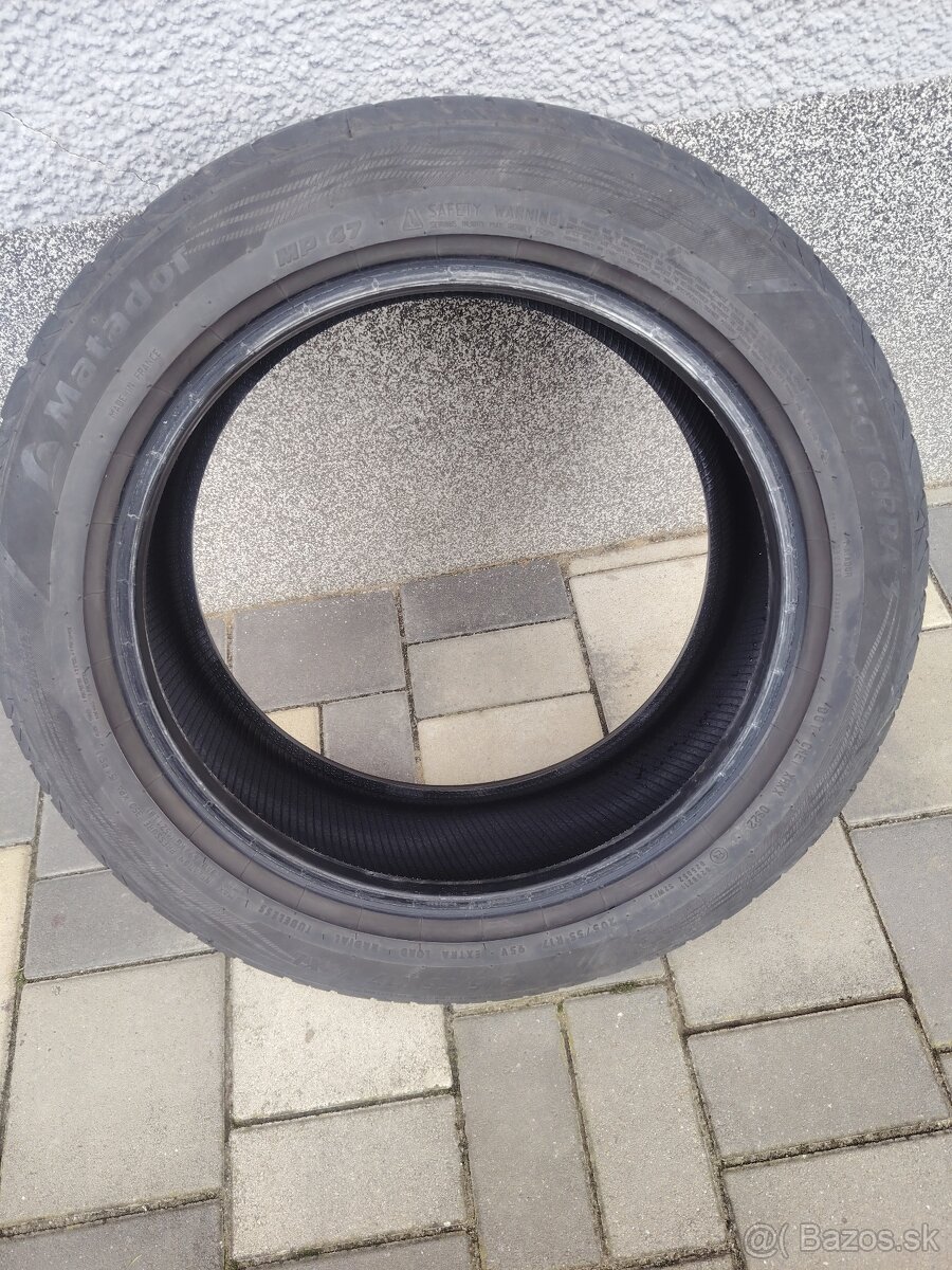 Predám 205/55R17 95V letné