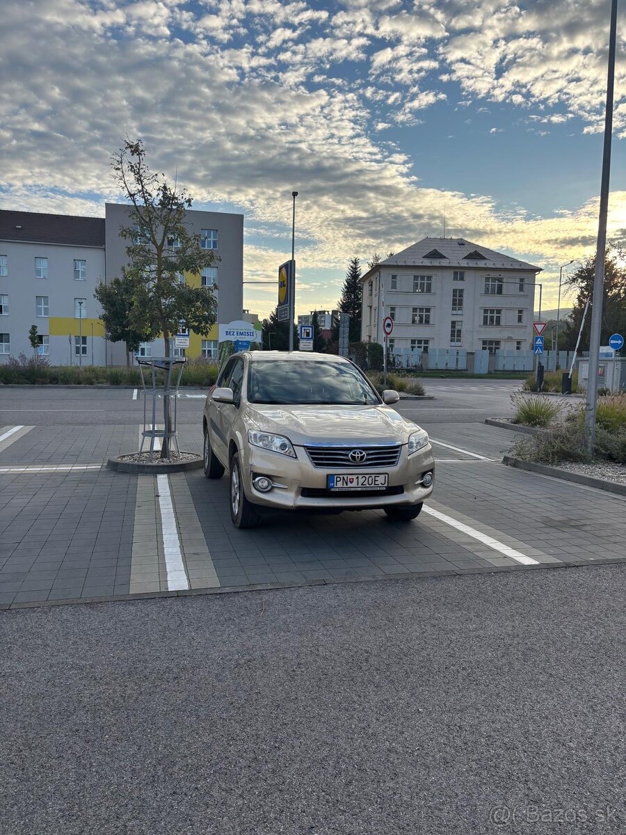 Toyota RAV4, beznin, 2010, 116kw , automat