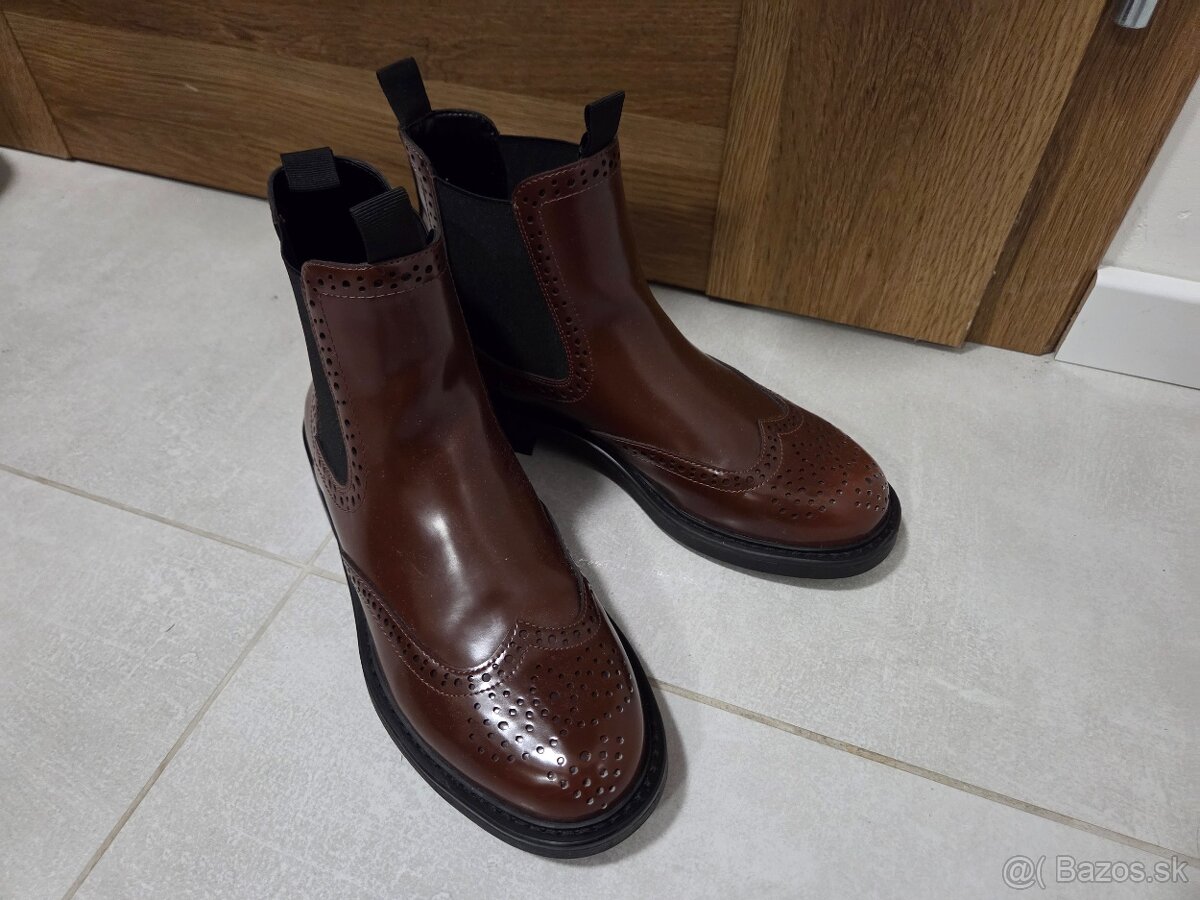 Nove cizmy zara velkost 38