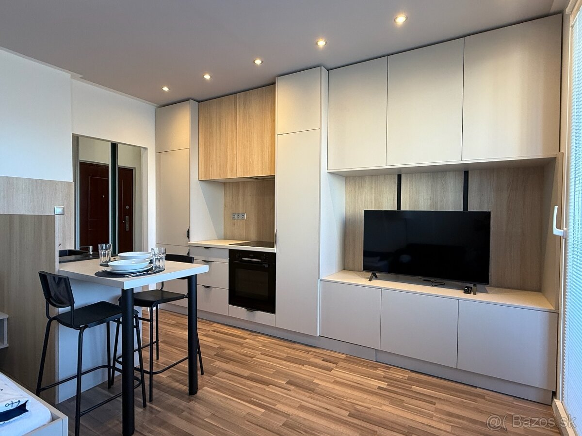 Prenajmem novo zariadenú garsónku v Petržalke