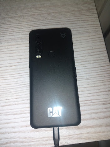 CAT S75