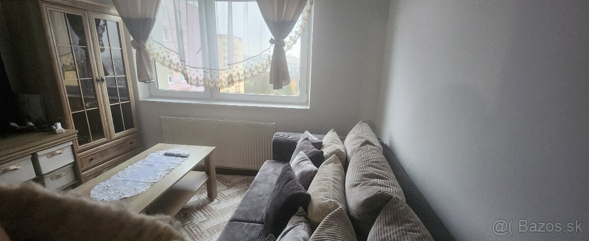 Ponúkame na predaj 2 izb.byt na sídlisku III.