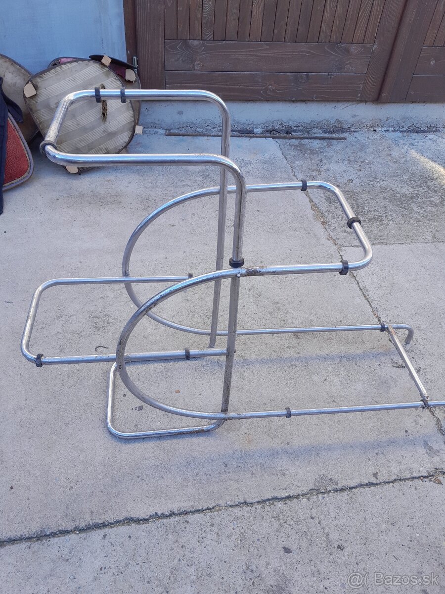 Predám stojan na kvety