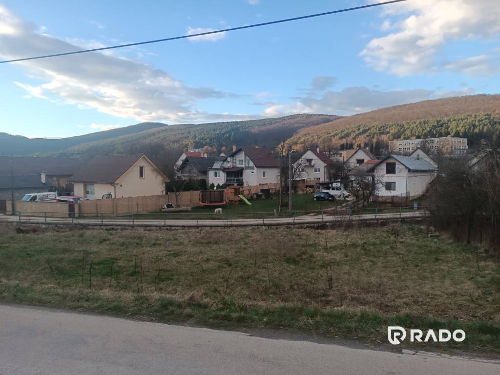 RADO | Na predaj stavebný pozemok, Slatina nad Bebravou