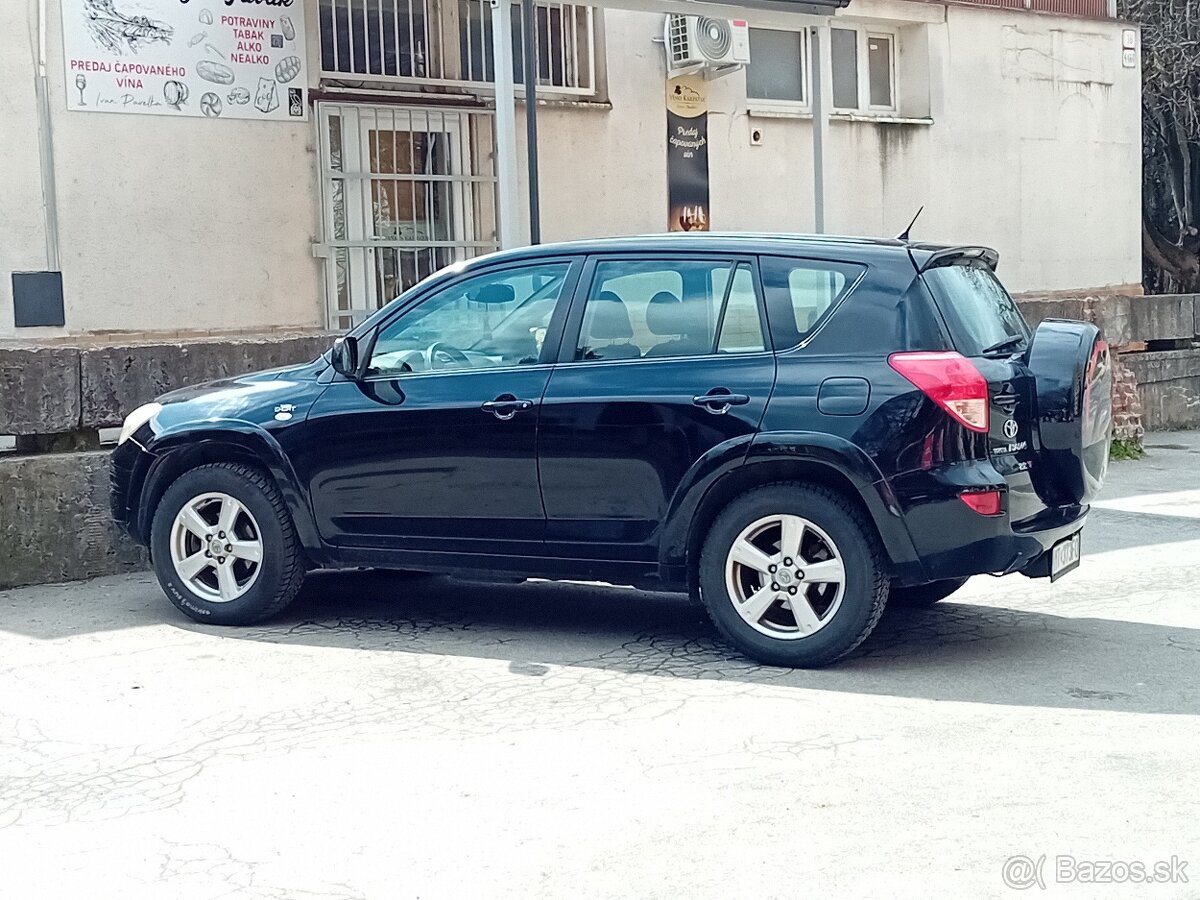 Predam zachovalu RAV Toyota