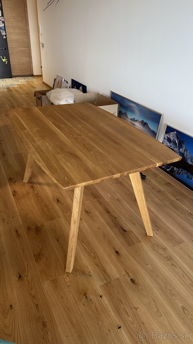 Jedálenský stol dubový masív 140x90