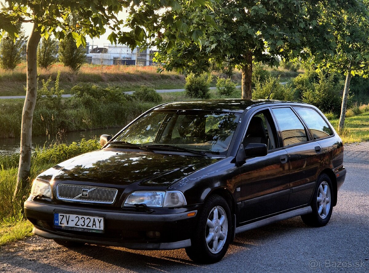 Volvo v40 SE, NOVÁ STK/EK