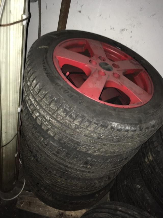 Dezent  5x114,3 r16
Stredová diera: 67,1