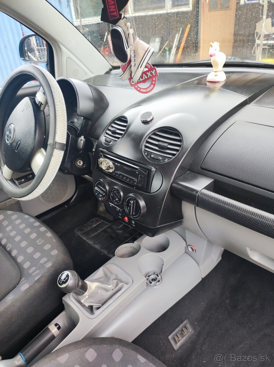 Volkswagen nev beetle