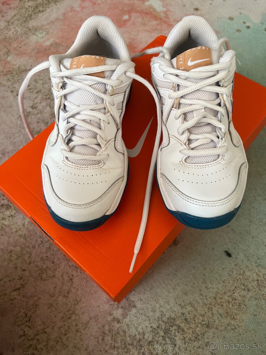Nike tenisky číslo 36