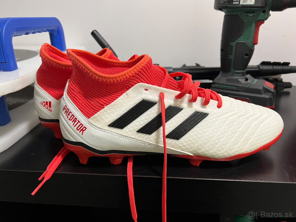 Predám kopačky Adidas Predator 18.3 FG, veľkosť 44