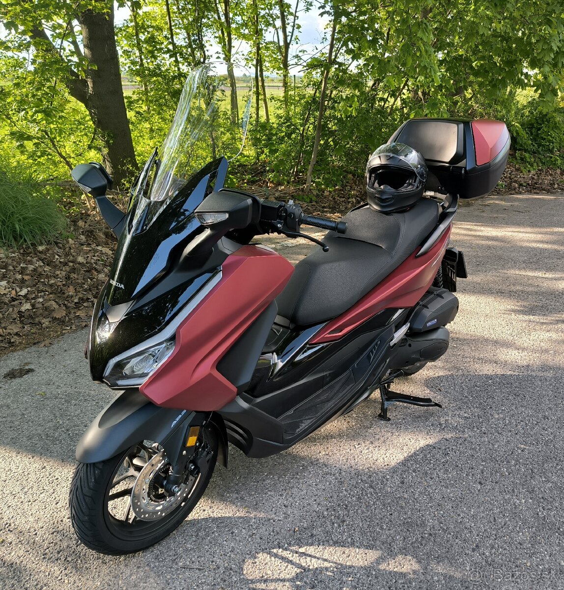 Honda Forza 125