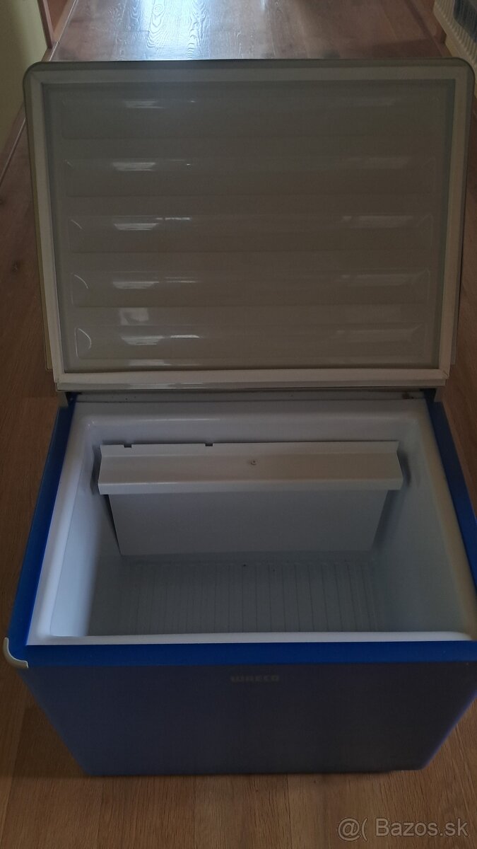 Predám prenosnú chladnicku waeco 40L.